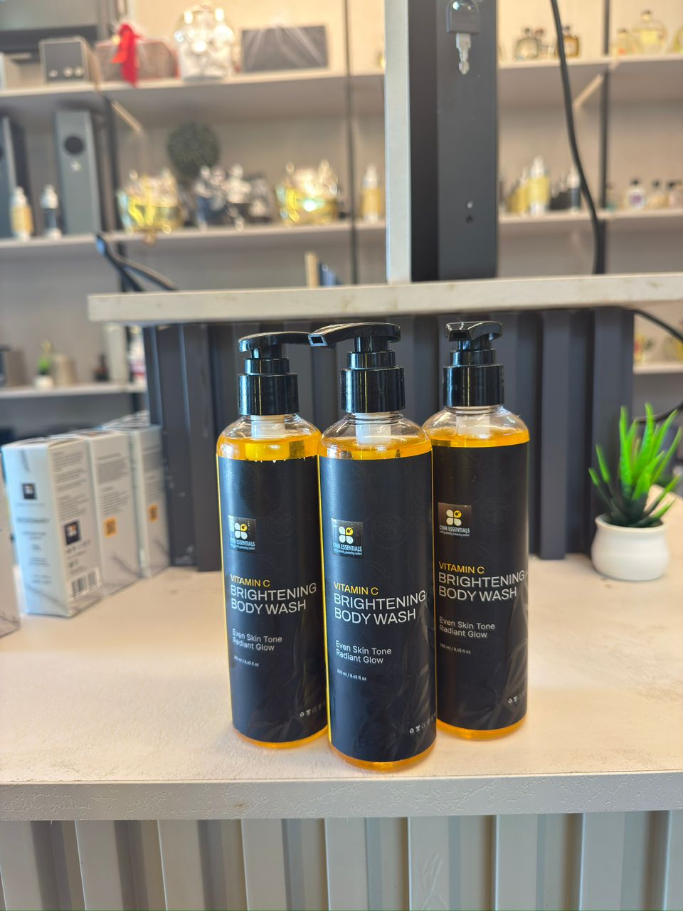 CNM Vit C Brightening Wash 250ML
