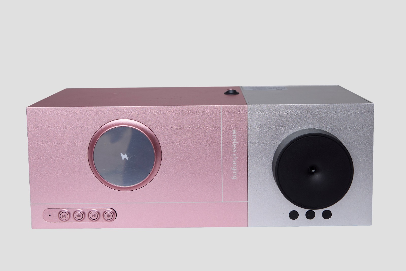 Box Diffuser With Speaker